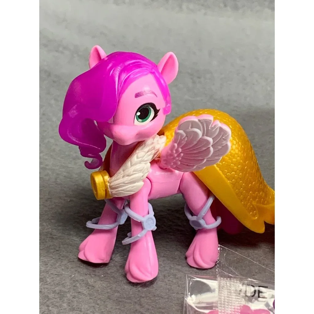 My Little Pony Princess Petals Pony Figure Crystal Adventures Set - Picture 2 of 9